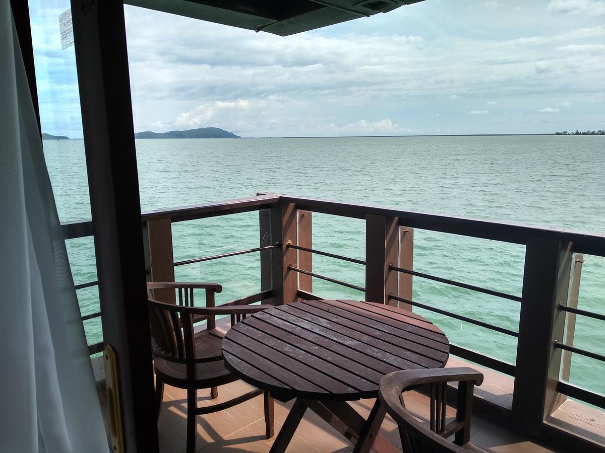 Langkawi Lagoon Resort Water Chalet Pantai Cenang  Exterior foto